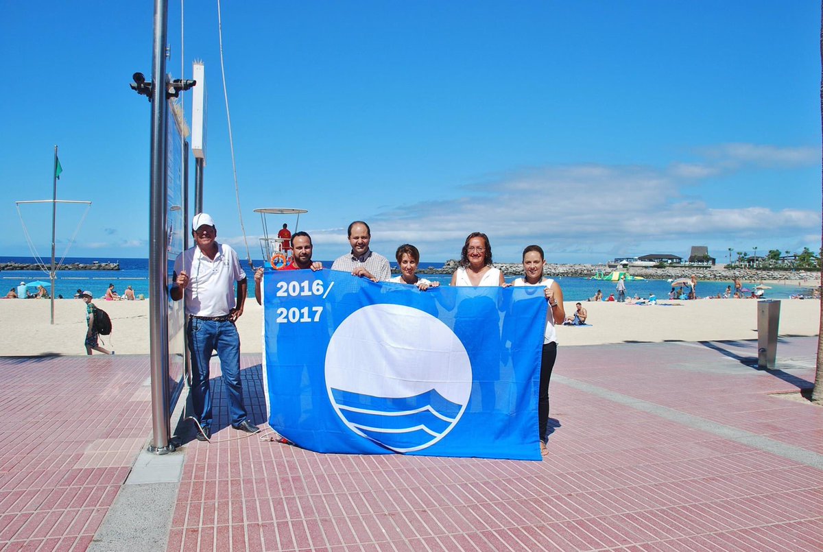 ArtemiArtiles's tweet photo. Renovación de banderas azules en el  @MunicipioMogan @PsoeMogan https://t.co/0TMk5So0H6