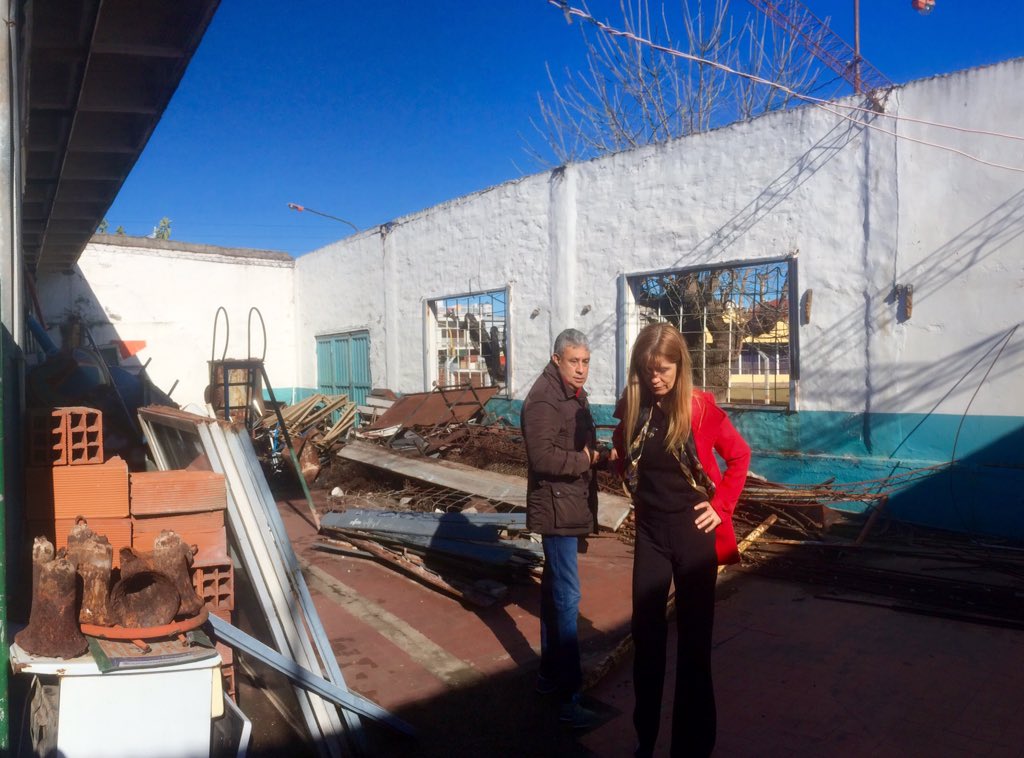 magariovero's tweet photo. Junto a @DeporLaMatanza recorrimos las instalaciones del mítico #ClubFlecha para ver el avance de las obras. https://t.co/n3bpeDvt2f