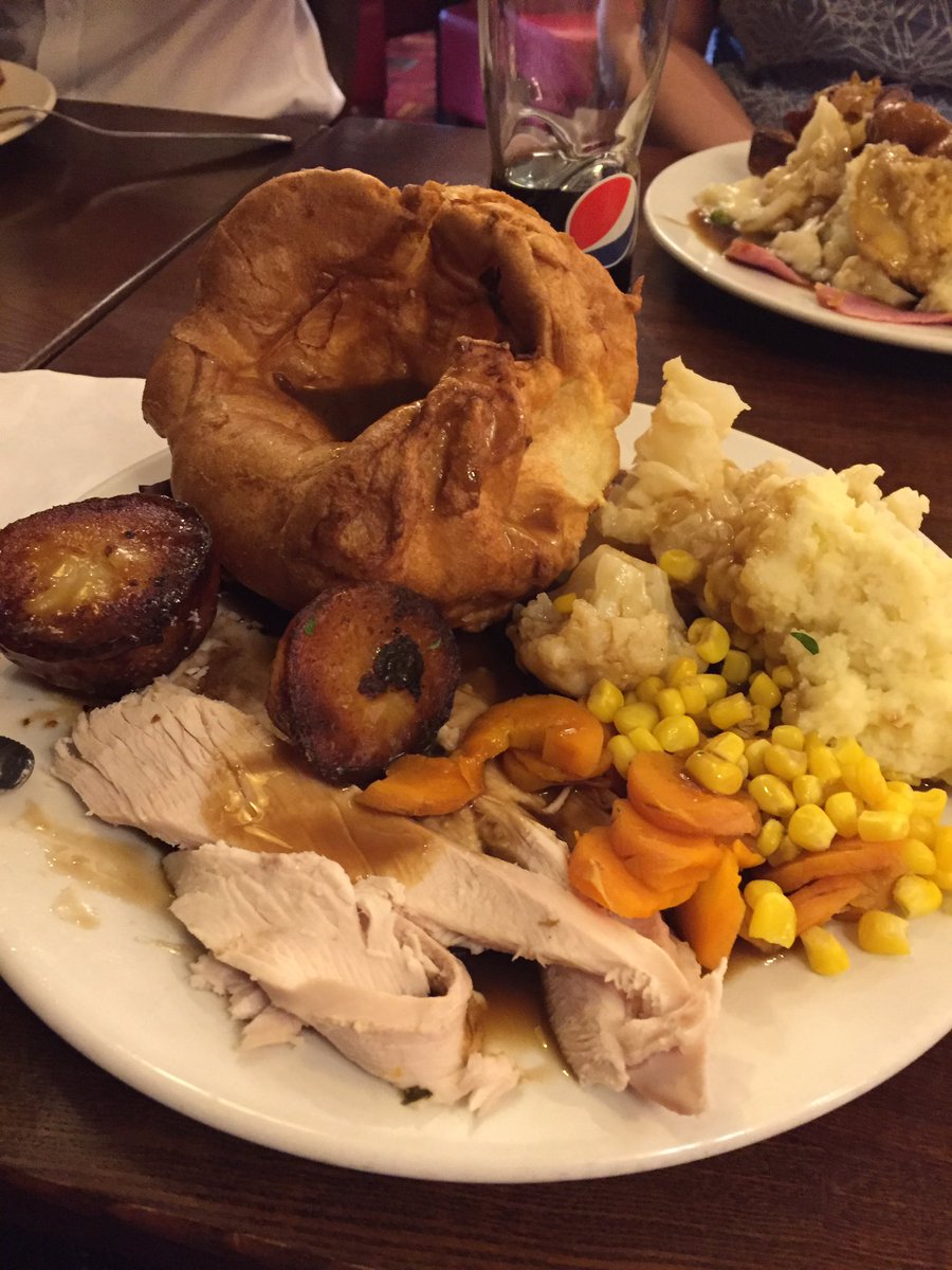 LyeWalsh's tweet photo. Feeling stuffed @tobycarvery #solsticepark #roast #yummy https://t.co/giBPPWaNaK