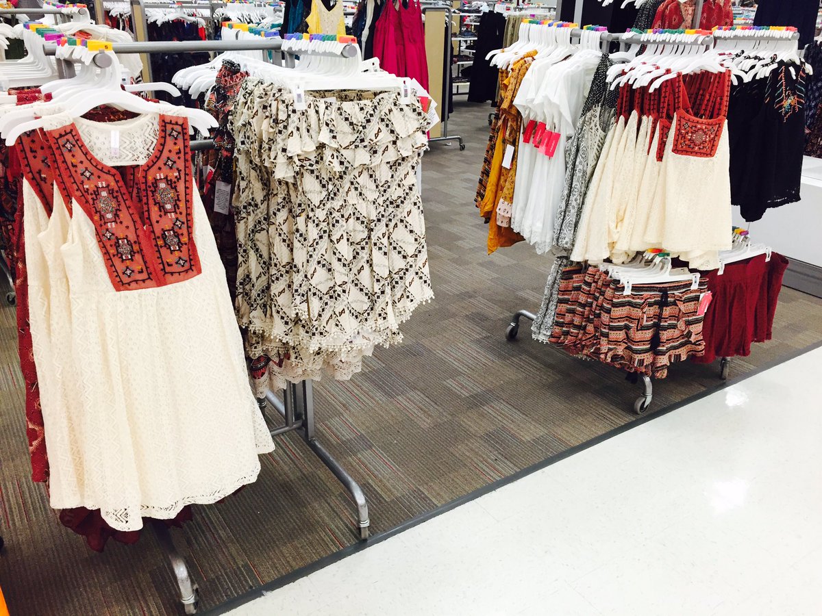 TheStimpson's tweet photo. #T1458softlines #392perks #summer #xhilaration #Sales @iBryant62 @Jonathan_SYoung @therealdmck https://t.co/AUQBUz6QuI