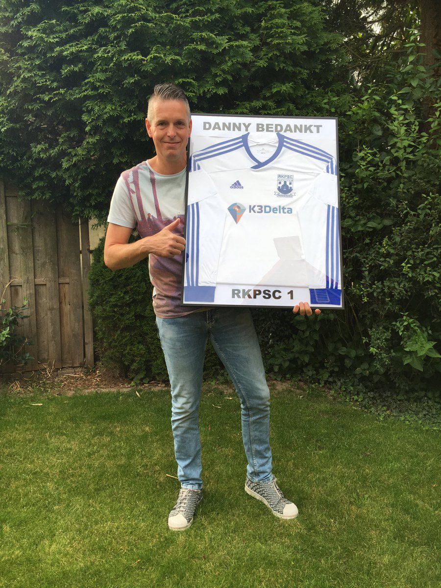 dannyaaldering's tweet photo. @RKPSCPannerden ontzettend bedankt voor de 14 mooie jaren en de kans die jullie mij gegeven hebben!! #bedankt #rkpsc https://t.co/glSm53xdUI