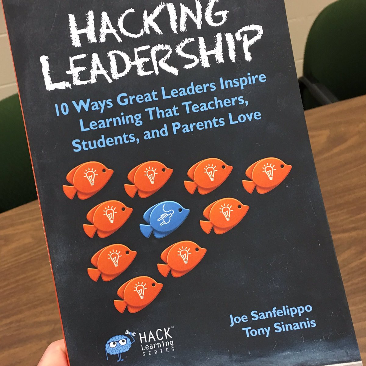 Joe_Sanfelippo's tweet photo. Giving away 2 copies of #HackingLeadership in our session today! Who's in?!?? #naesp16 @TonySinanis https://t.co/3v3Fz0dQC5