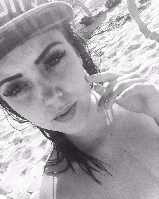 I love Ibiza 🌴☀️❤️ https://t.co/SLMyO9zRR4