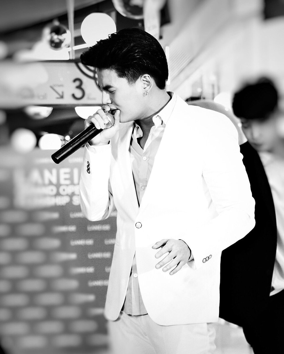 Cr.at_nid : หมีขาวทีรัก 😳🐻