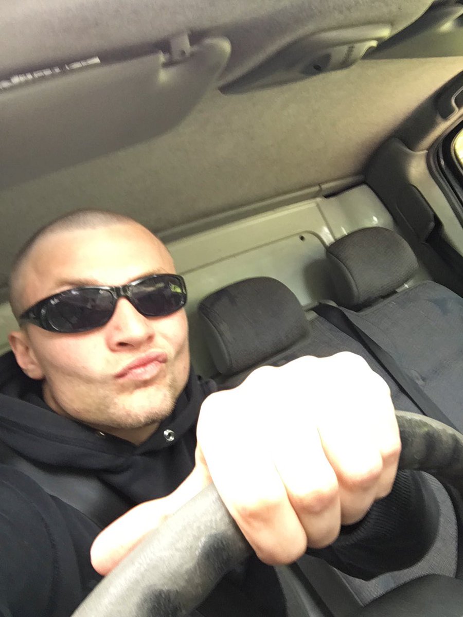 Scottt9876's tweet photo. Kruising down the street in my Ren-ault 🎧 #straightouttaNovalja #NoHairDontCare #Eazy(bald)E #Streamlined https://t.co/0CMvaboZhx