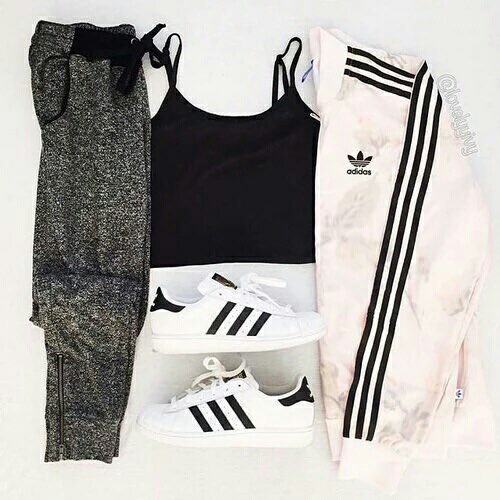 lifechooses's tweet photo. ✧choose one✧ https://t.co/8rnLojjK0P