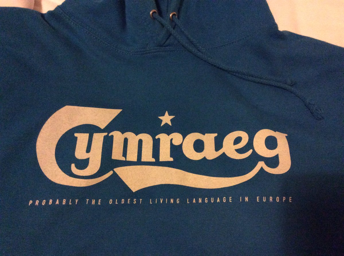 MIDinbych's tweet photo. @CarlsbergUK @yrawrgymraeg @FAWales 😜 https://t.co/gRZcZKmU8w