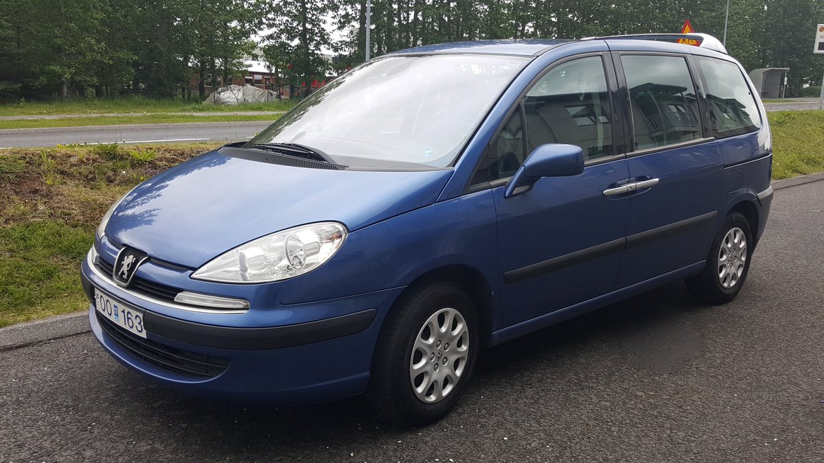 Til sölu 807 Peugeot árg 2004. Ekinn aðeins 124þ
