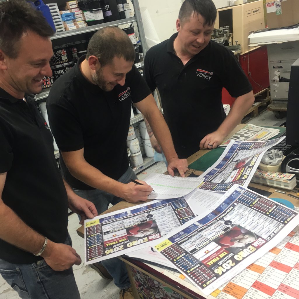 valleygroup1892's tweet photo. Good luck @FAWales tonight, from all the team at Valley #WALPOR #onlyatvalley https://t.co/IWgDSo77Cq