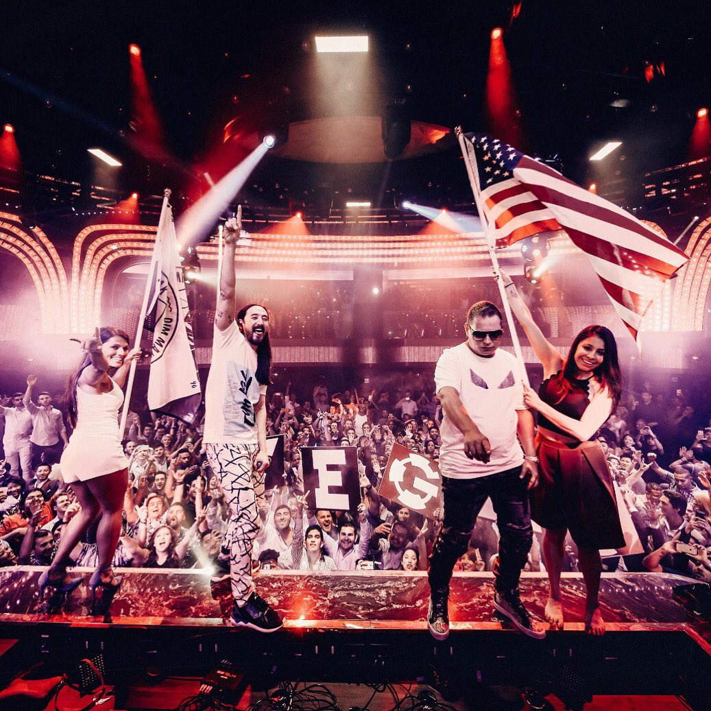 🇺🇸🇺🇸🇺🇸 @jewellasvegas @ScottStorch https://t.co/uIMhEWLbQP