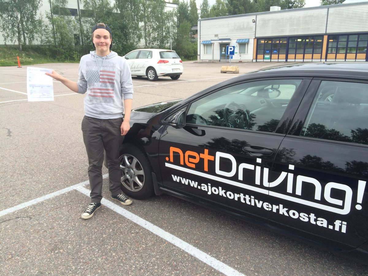 artoabbari's tweet photo. #netdriving #ajokortti nopeasti #hyvä juha #tien päälle https://t.co/EDUqAlf3kw