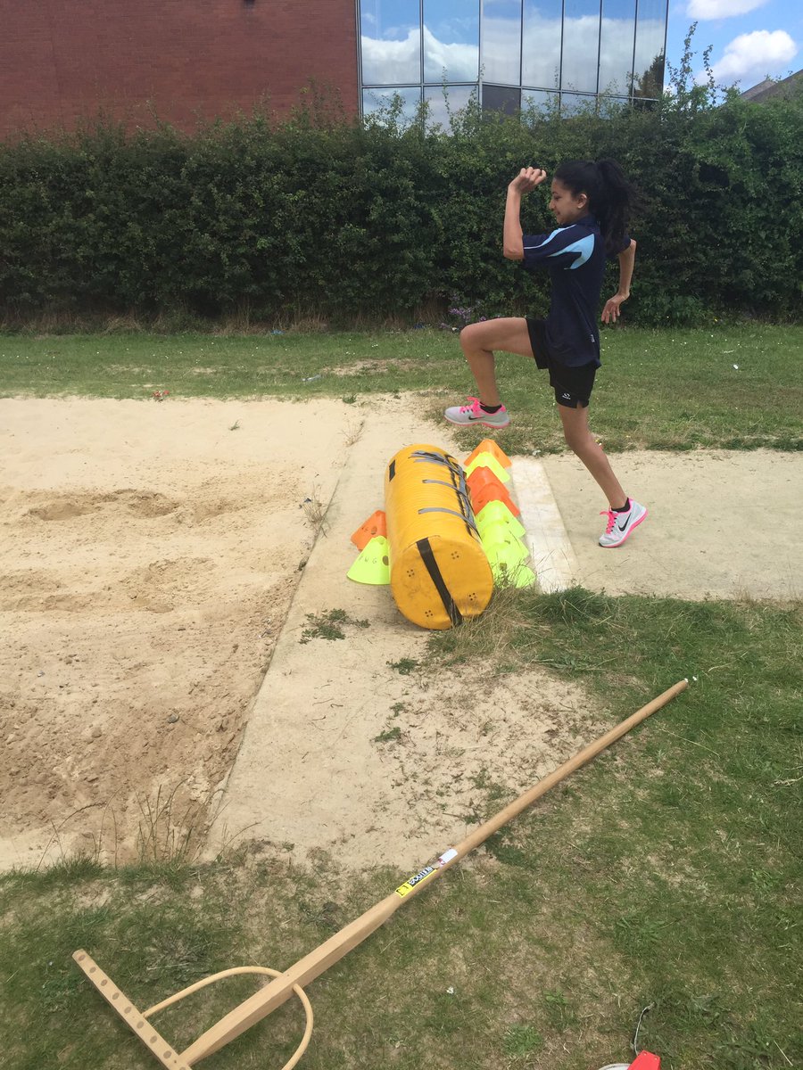 MrsNBrown1's tweet photo. Using a tackle bag for long jump - encouraging a "take off" https://t.co/sh98ruxIvE