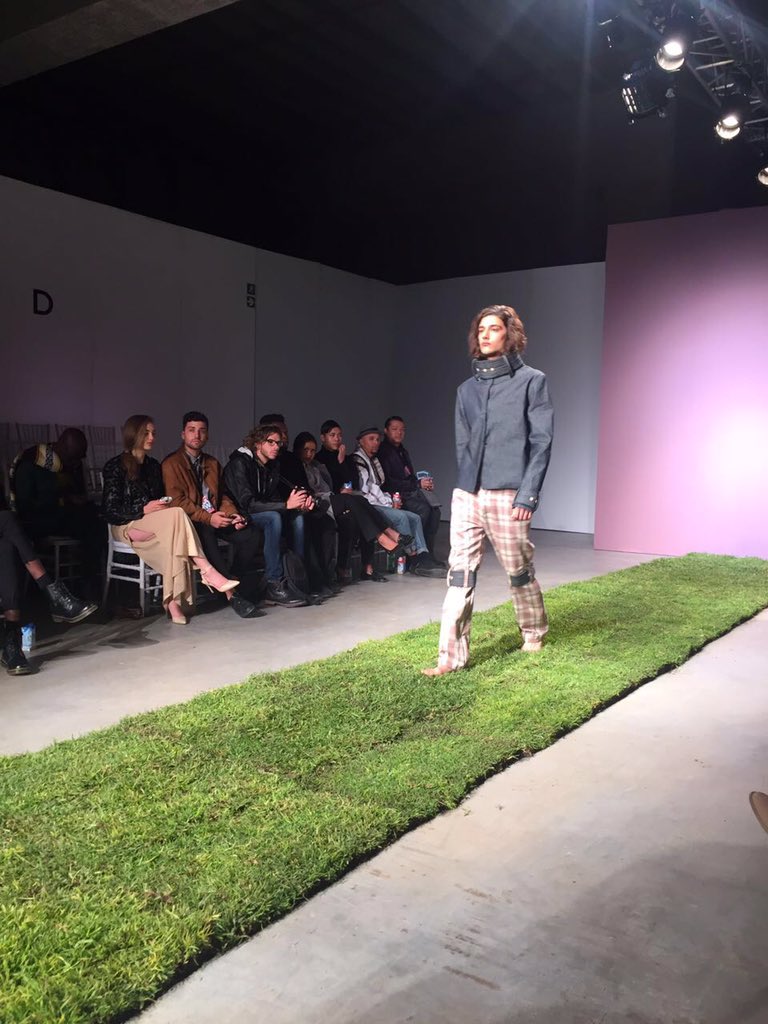 MG_Friday's tweet photo. Incredible @Jenevieve_Lyons closed Day 1 at #SAMW with a play on layers, cut-outs and ease of movement #Deferential https://t.co/Sn3YPvmYzk