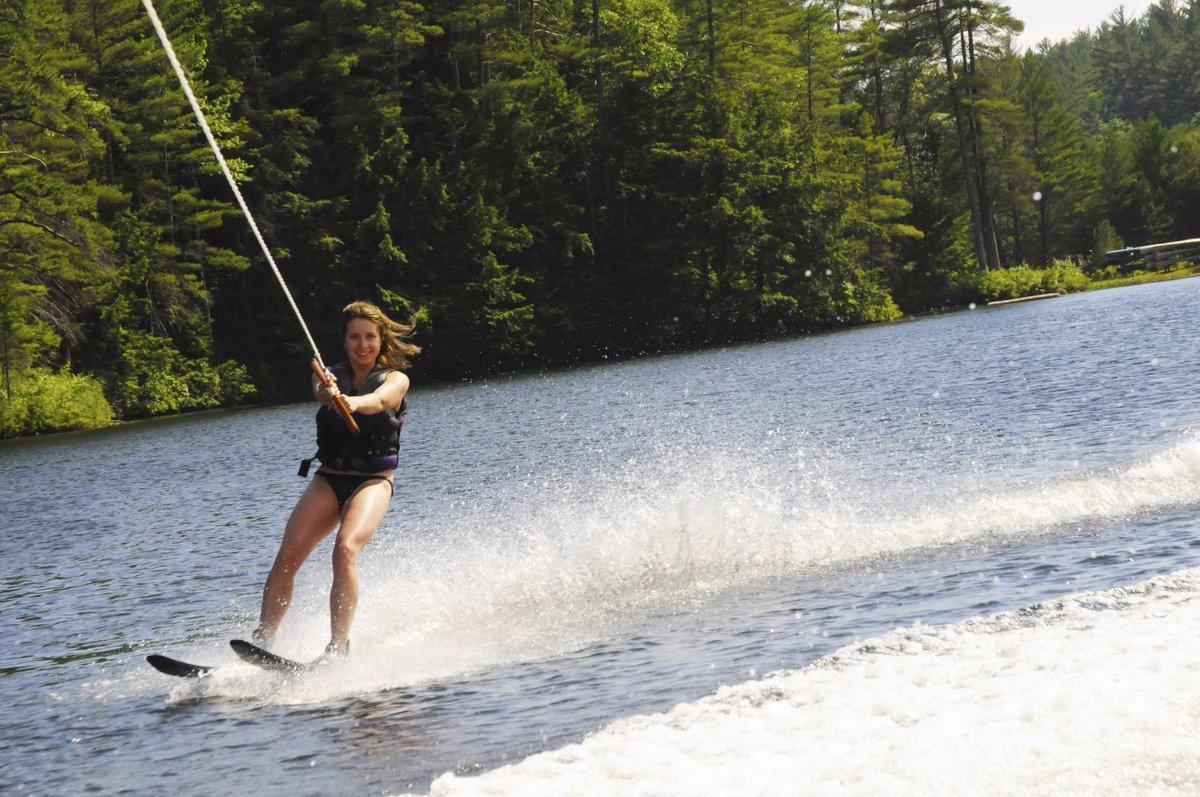 PuritySpring's tweet photo. How could you not smile? Gorgeous day waterskiing on Purity Lake! #LakeLifeGoodLife #purityspringresort #visitNH https://t.co/prvJwEOuLz