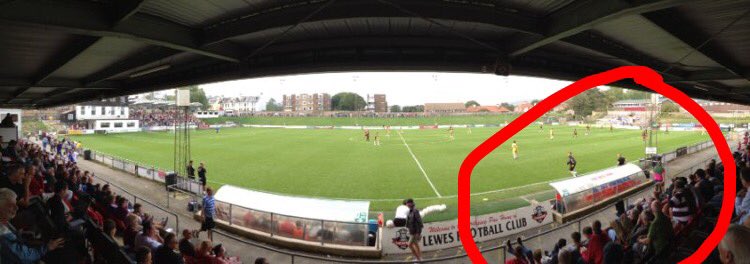eddyh97's tweet photo. @Ronnie_Conlon @Hmuggeridge nah Good shout tbf, you sorted out a cushion for next year yet Ron?#staybench #benchgang https://t.co/onQS5Hyej8