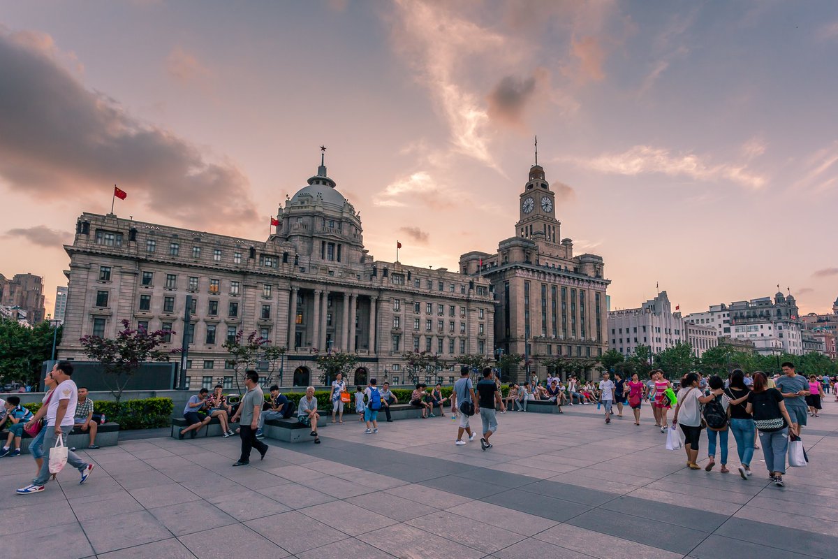 exploragrapher's tweet photo. Buildings apong the Bund in Shanghai #thebund #shanghai #sunset #travel #exploragrapher https://t.co/tE78sTdxUU