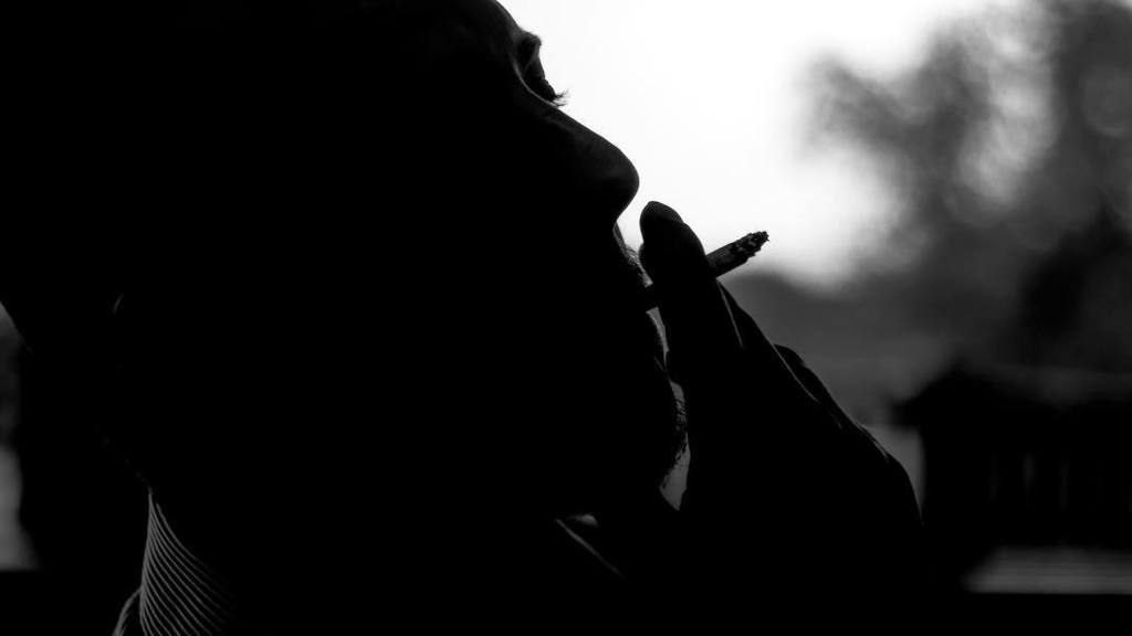 Habit Forming
#smoker #smoking #smoke #twitter #tumblr #photos #photo #photographer #dslr … ift.tt/29vkNIC