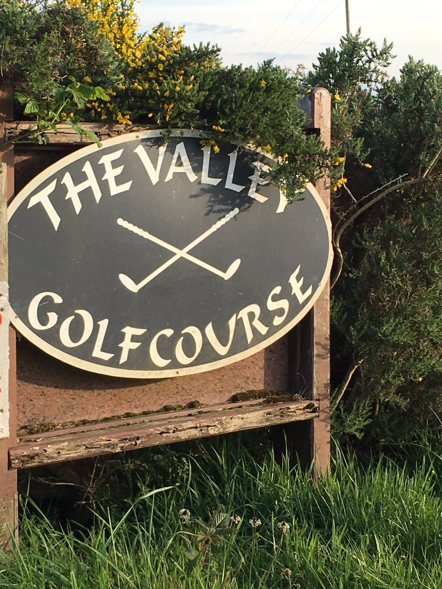 DownRoyalPark's tweet photo. Get into #Golf this summer! Check out our 9 hole #ValleyCourse and enjoy 9 & dine deal £10 Tues-Fri #lisburnhour ⛳️ https://t.co/BZFbUsumWw
