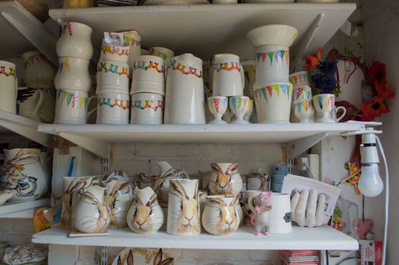 See inside the studio of Norfolk potter <a href="/Het55/">Heather Richards</a> bit.ly/291OO0V