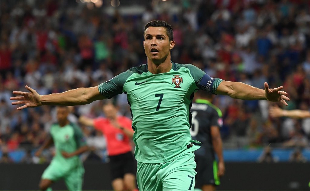 MufcWonItAll2's tweet photo. Nobody shuts haters up like Ronaldo does

Well done on reaching the Final @Cristiano https://t.co/JI8Ypz1Z1f