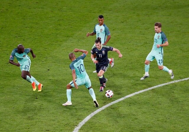 earl__manu's tweet photo. Fotón. Pero claro, no es manchego ni se llama Andrés. https://t.co/5kWjwtE0CA
