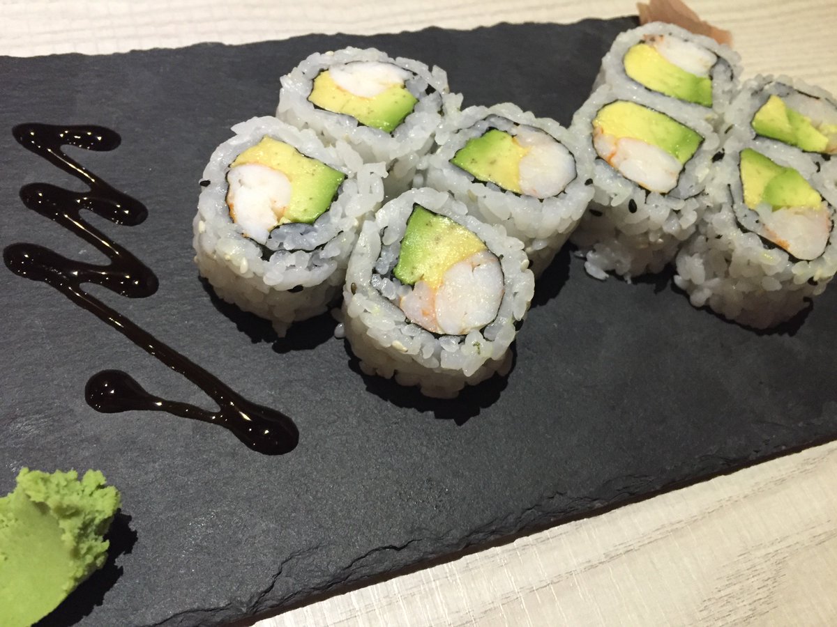LAURAROA_2's tweet photo. @marionajulia hola! te sorprenderá comer típica comida japonesa https://t.co/6B2vz0hGOt https://t.co/7ea6aoRR2V