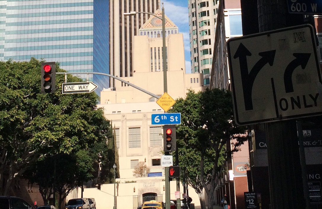 _KennyUong_'s tweet image. Happy Birthday @laplcentral!! #LACentralLibrary turns 90 today. 🎉📚  #MyDayInLA