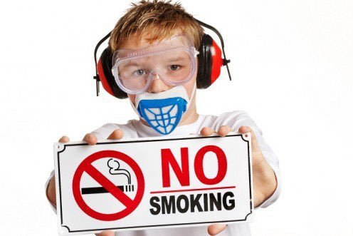 cleanair4kids's tweet photo. This picture says it all really #SayNoToPassiveSmoke #PutChildrenFirst #SmokeFree https://t.co/oMGNV33VyX