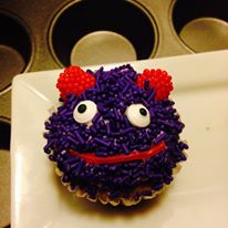 fortori3's tweet photo. #cat, #cupcake, #CatCake https://t.co/oX8wfaVXp1