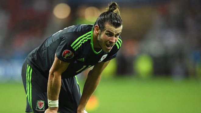 BBCWalesNews's tweet photo. The dream is over (but #WAL are still better than England 😉)

https://t.co/mANDNh9uw5 https://t.co/KZz8Aam8xa