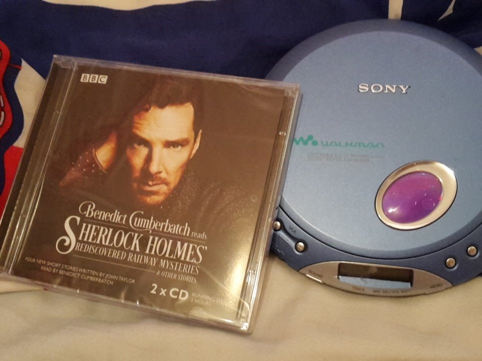 bentinfreebatch's tweet image. Thank God I still have my walkman! 😍😍😍
#FanEssentials @Anythingbatch 😂👌