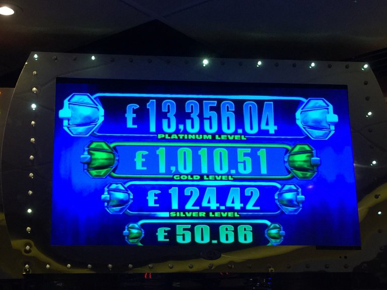 GentingBPLSlots's tweet photo. We were going to say 'look at our gold level just reached £1k' but one lucky winner won it just as I took the photo https://t.co/3VmskTYsvS