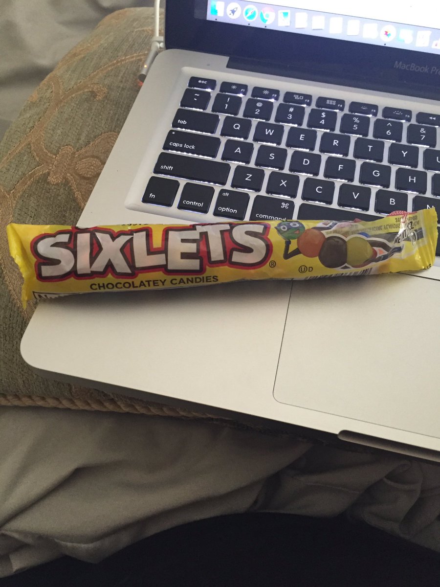 Tiffanychill10's tweet image. My absolute favorite chocolate candy will always be Sixlets. So freaking good!