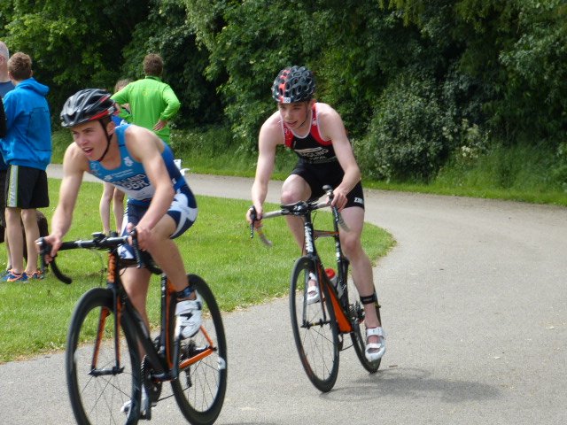 MichaelJEagling's tweet photo. Better late than never post! Great experience racing with the Juniors #hettonlyonpark Congrats to those selected https://t.co/AOtVhzM09d