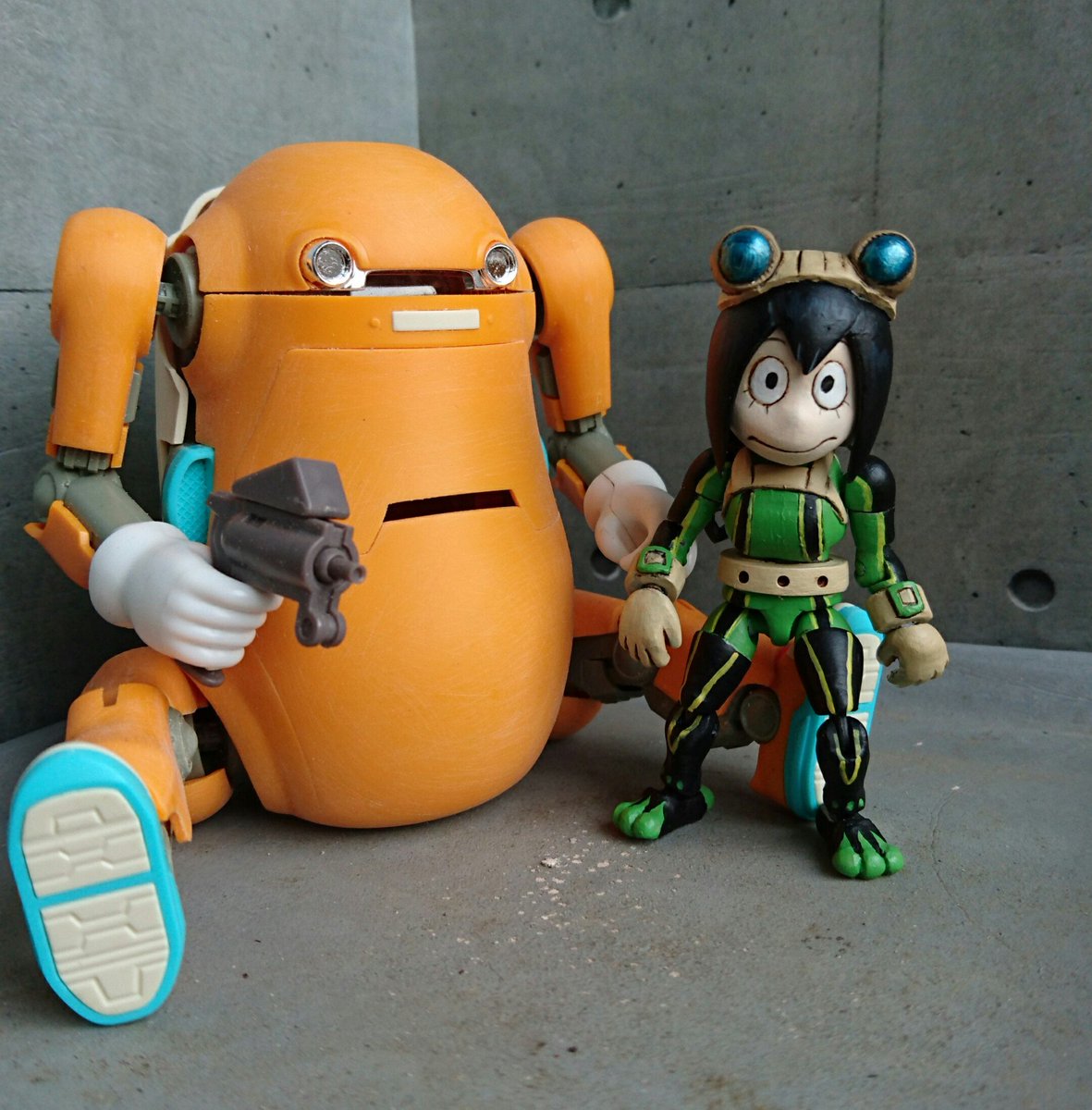 surume0407 オハ(´-ω-`)模型 昨晩塗装した梅雨ちゃん、ちょこっと