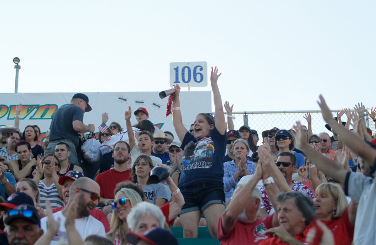 em_berto's tweet photo. ICYMI: Photos @HeatChico fans fill Nettleton Stadium for Fourth of July #baseball https://t.co/tpx3xCsbqo  #ChicoCA https://t.co/fScjPQ8Vcw