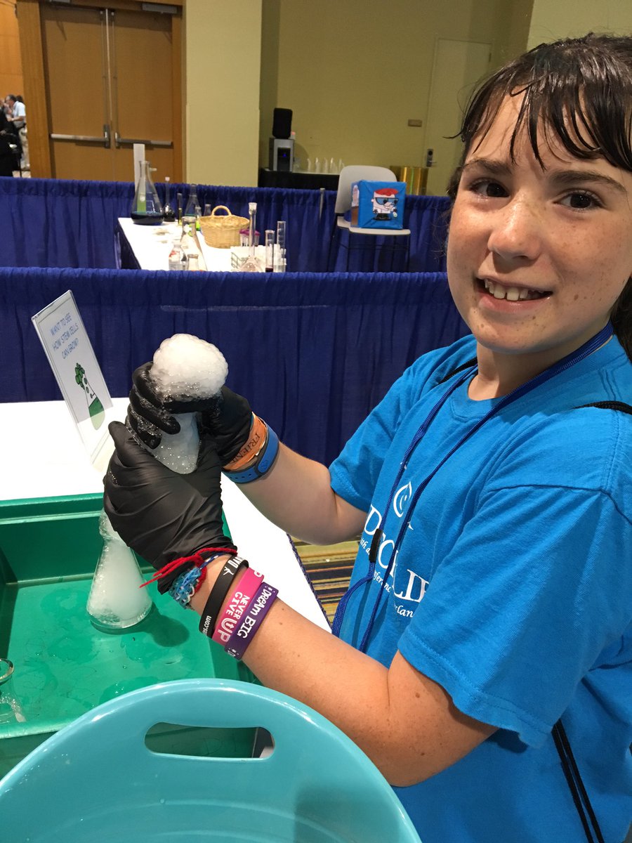 Diabetes_DRI's tweet photo. Check out some of our awesome #DRILabKid scientists at work! #CWDFFL16 https://t.co/7udbYnu6Jm