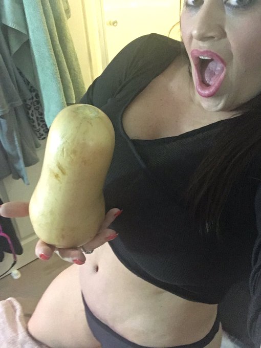 Remember to eat 5 a day @MichelleMoist https://t.co/hbAgmApnY1<a class="tags" href="/tag/michellemoist">@michellemoist</a><a href="/tag/mvsales"class="tags"><span>#mvsales</span></a>