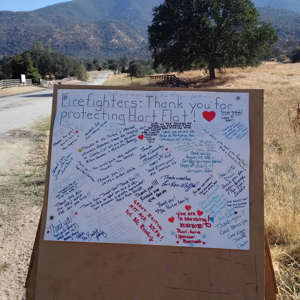 ufireshield1's tweet image. Love from Hart Flat to #kerncountyfire