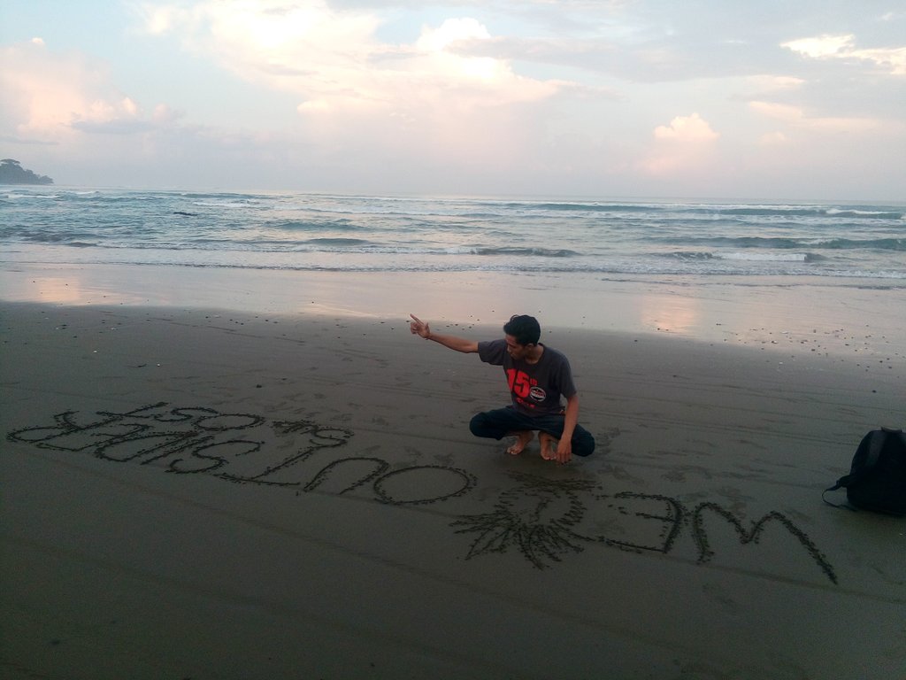 SubangKotaOST's tweet photo. Rasa Cinta kita ta'kan pernah luntur.

#SesionPiknikDay
#GarutIndah https://t.co/9KQjCLOxy8