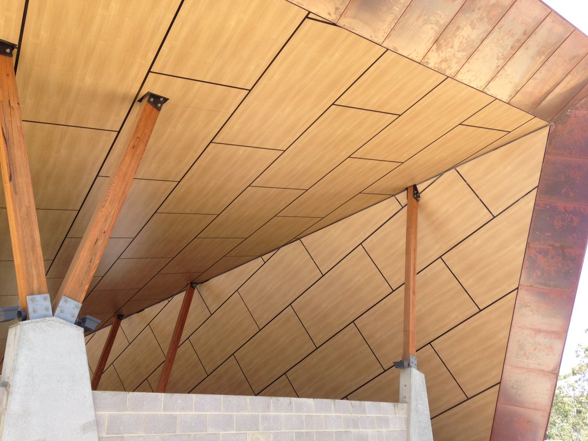 Willinga Park Stables: Sth Coast of NSW. 1900sqm of FunderMax 8mm 0125 NT Natural Oak - Installer Erincole Facades