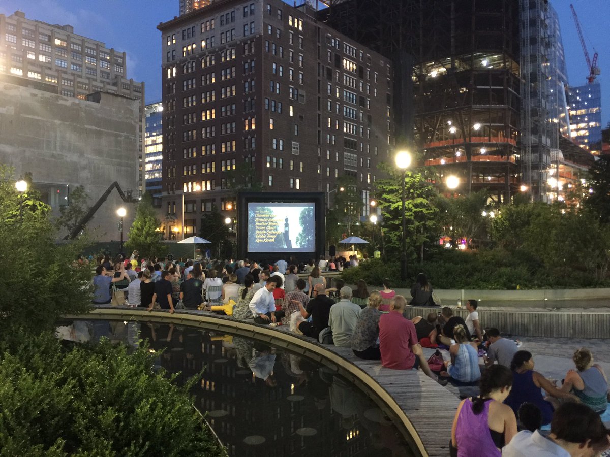 BroadwayGirlNYC's tweet photo. There's no bad seat for @SoundofMusic at #HudsonYards. Thanks for doing this, @TheUprisingNYC!! 🙌📽🌌🎶‼️ https://t.co/6Z13FjZiGr