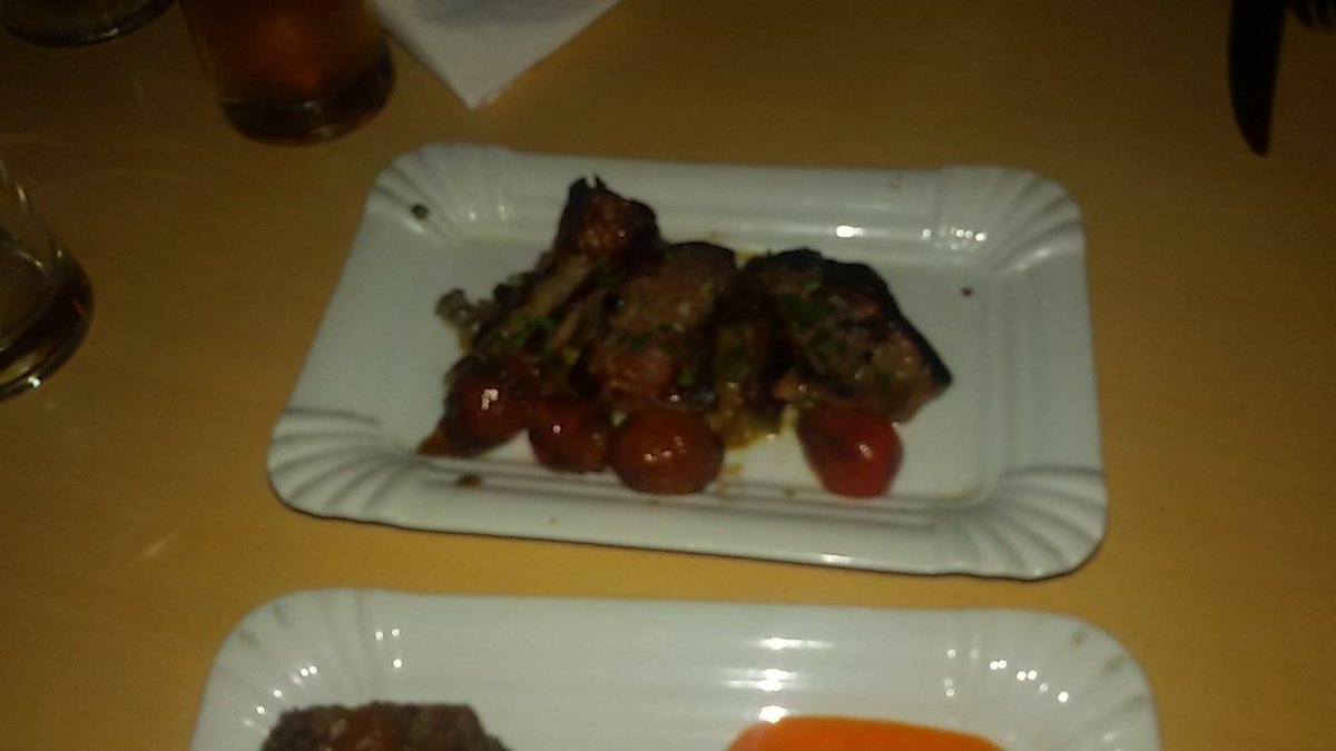 HugodeCucco's tweet photo. #HugoenCatamarca Largamos!!!
1.Morcilla de Burgos
2. Entraña con Ratatouille de berenjenas https://t.co/mk0AYnfkd9