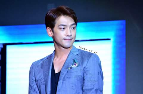 24snowhite's tweet photo. Drop dead gorgeous! ♥ @29rain
#EndlessAugust #Shanghai #Perfection #MyHunkRain #BeautifulBi #KingofKpop
Cr: tagged https://t.co/zOyzMRwe6s