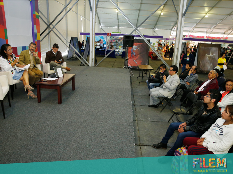 Filem_Mx's tweet photo. #Filememorias de las conferencias dictadas en los planteles de la @UAEM_MX. ¡#Filem2015 en todas partes! #Vívela https://t.co/NDUqwW6J7T