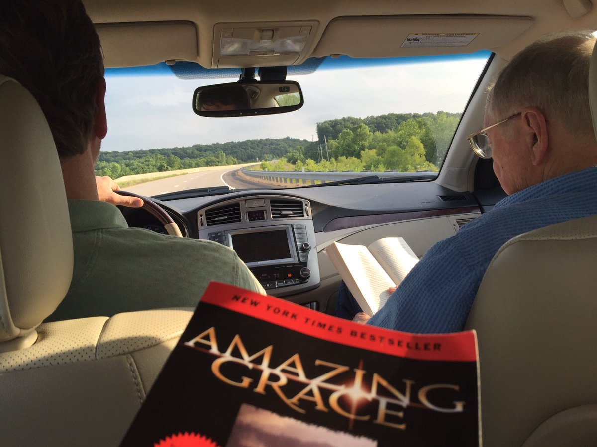 aadair's tweet photo. My dad reading aloud. #HUreads #AmazingGrace #goodbookgoodmemories https://t.co/SHG1og26jP