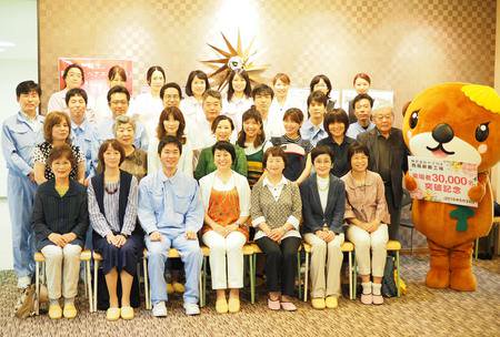 VNRch's tweet photo. 【ラサーナ工場見学 来場者数累計30,000人突破！】
2016年7月7日  株式会社ヤマサキ  ラサーナ化粧品の生産拠点　 西風新都…
#ラサーナ
#工場
#見学
#vnr
#動画

https://t.co/lTuDJquXS1 https://t.co/Eq0nCGXSGy