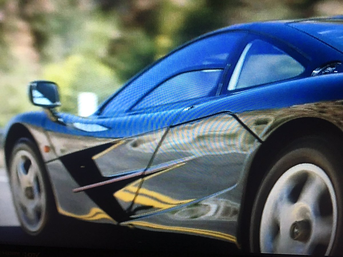 jayleno's tweet photo. RT if you ❤️ the McLaren.  #JayLenosGarage https://t.co/QkVQOCuXRb