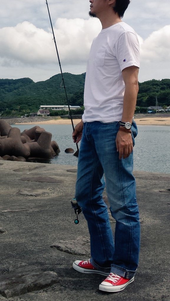 b124rocks's tweet photo. 本日快晴☀朝間づめのフィッシャーマンスタイル(笑)　すでにビール🍺飲みたい❗

#誰もいないから痔撮り
#Lee101B 
#コンバース赤
#チャンピオン白ポケティー https://t.co/bYEEAVDttK