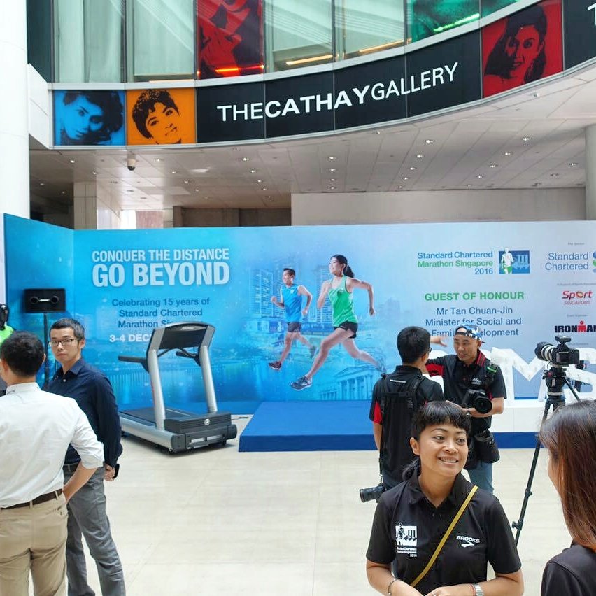 SG_marathon's tweet photo. We're here at Atrium @ The Cathay for the official launch of #SCMS2016 ! Stay tuned as we reveal this year's race! https://t.co/0EPfDSdW6V